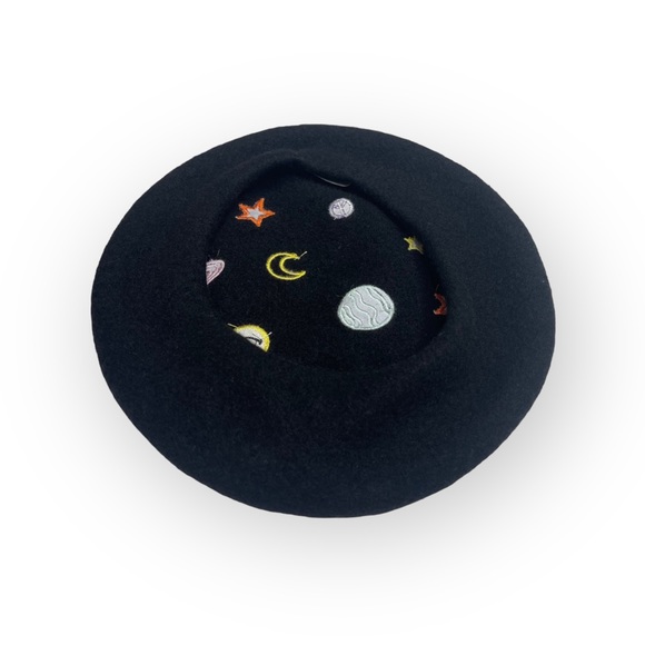 Rare: new Valfré ☻ Saturn Embroidered Wool Beret ☻ Black ☻ 1SFA Limited Edition - Picture 12 of 16